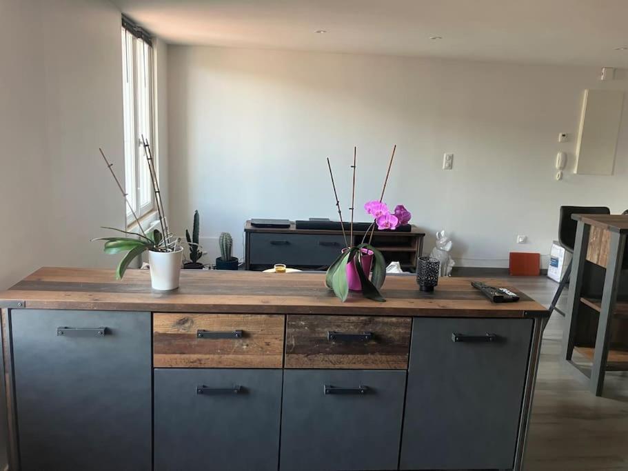 Appartement En Plein Centre Pontarlier Exterior foto